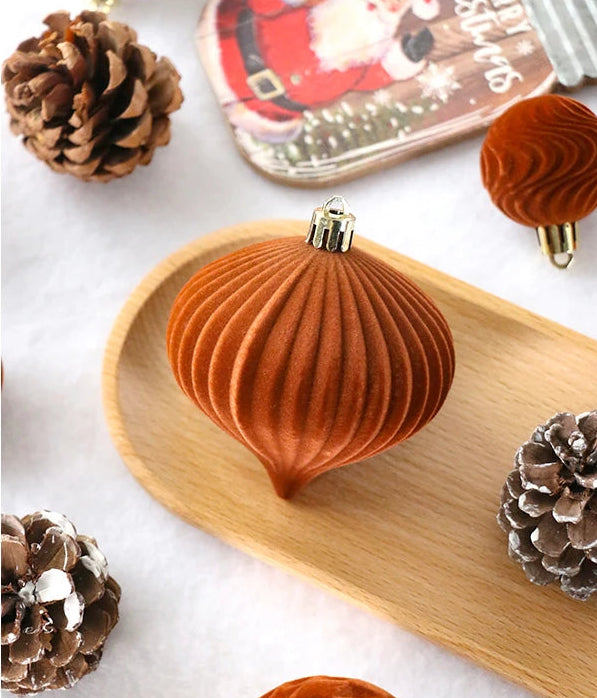 Decorative orange ornament 